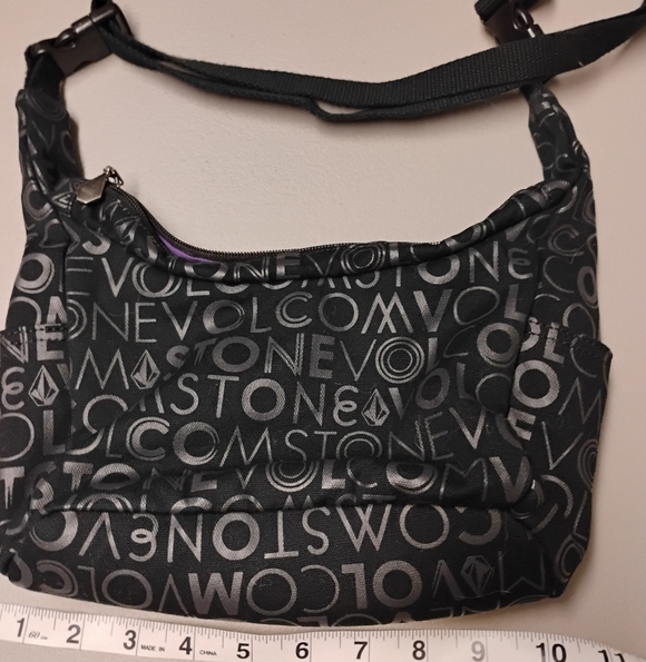 Volcom Small Logo Purse - Picture 5 of 11